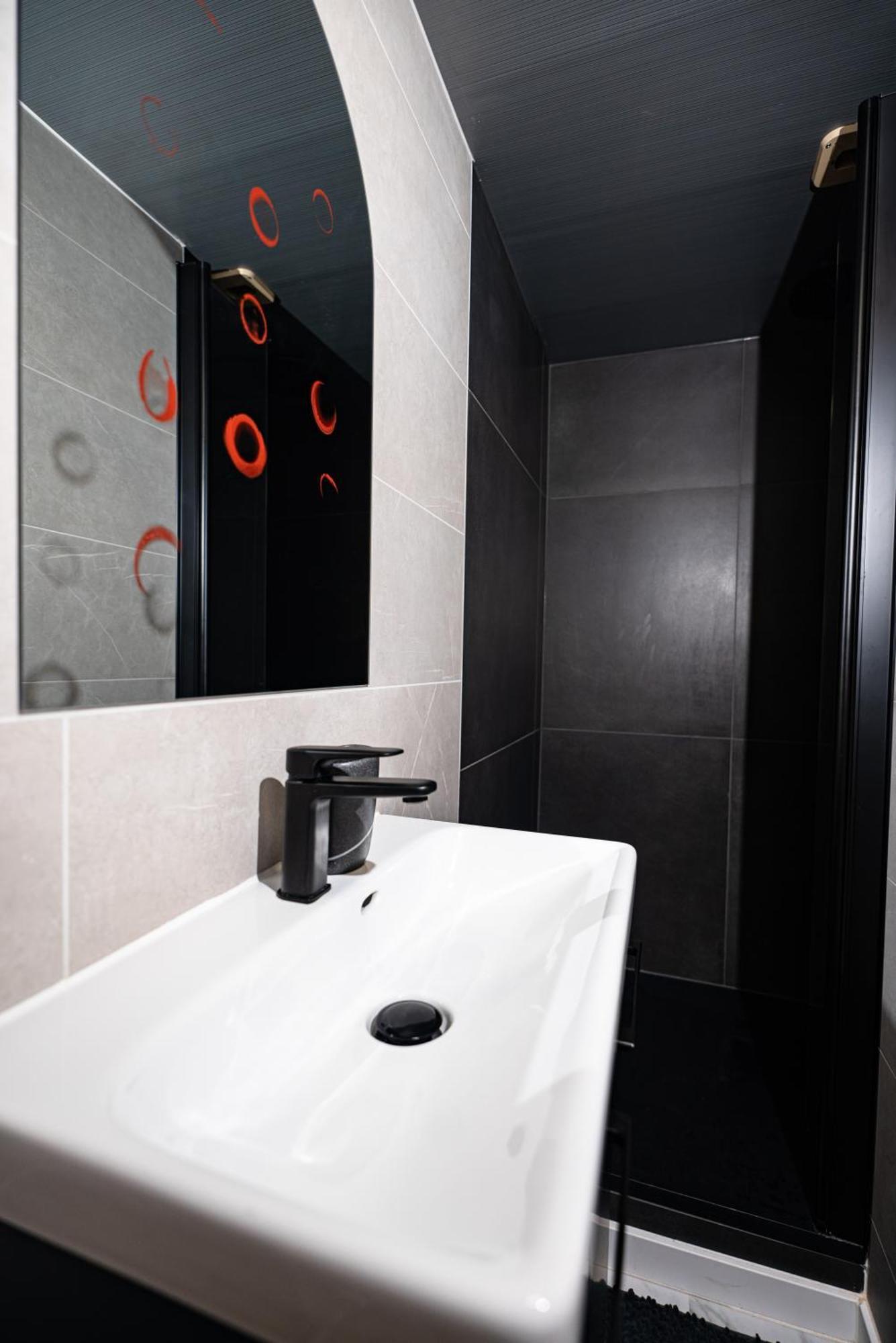 Moderne T2 Centre Sauna Wifi Home Office Netflix สตราสบูร์ก ภายนอก รูปภาพ